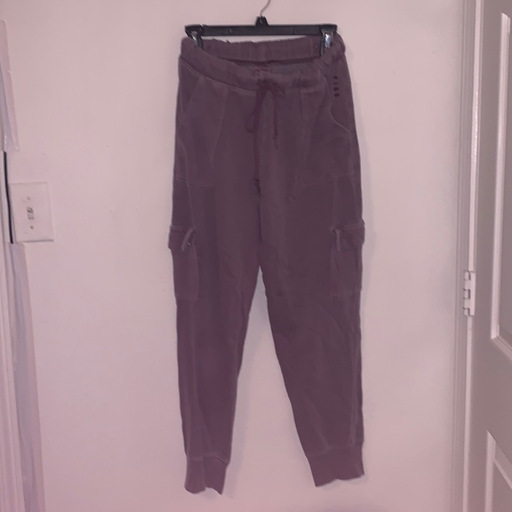 Purple cargo sweat pants - pink brand - size medium 💜